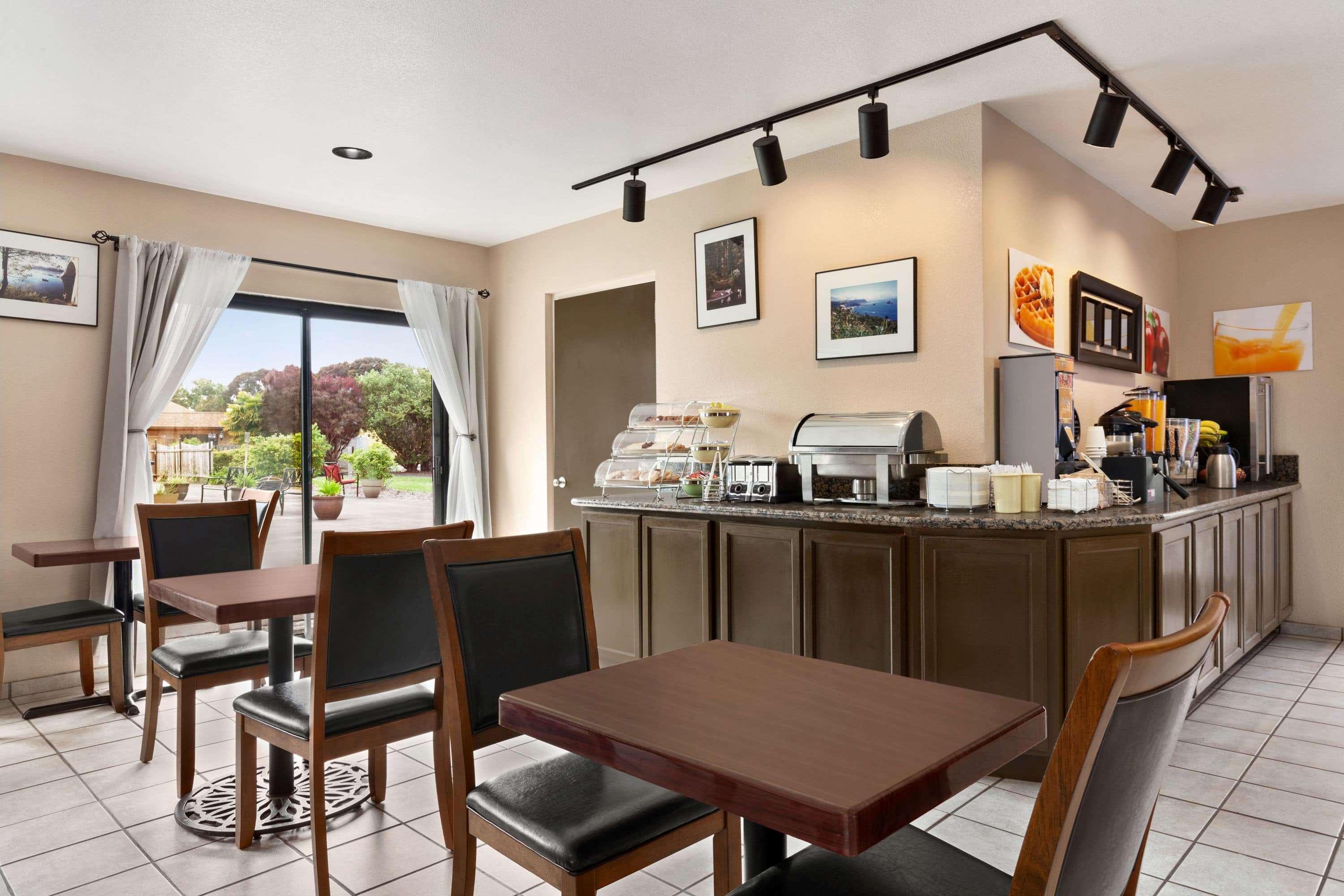 รามาดา บาย วินด์แฮม อาร์คาตา Hotel ภายนอก รูปภาพ